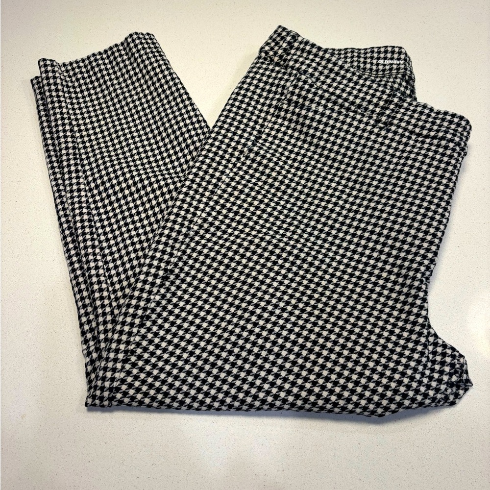 Old Navy Pixie Pants - image 1